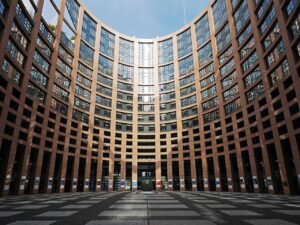 european parliament, strasbourg, courtyard-1265254.jpg